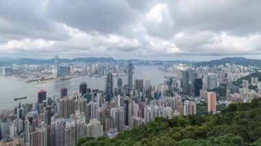 Şehir manzarası ve Victoria Harbour Victoria Peak görüntülendi?