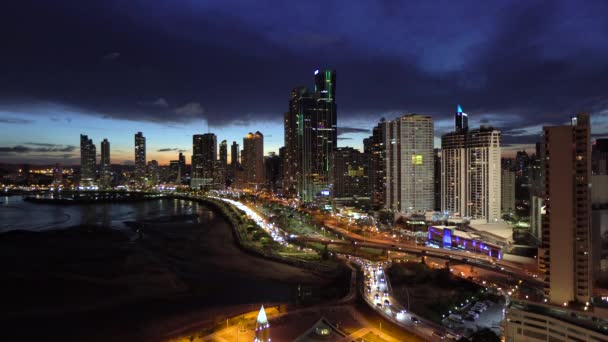 Natt tid stadsbilden på Panama City — Stockvideo