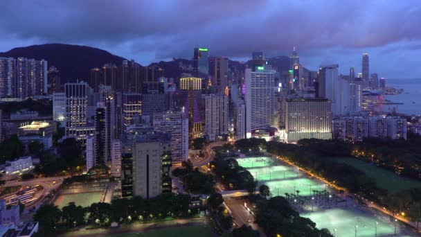 Vista elevada, parque Victoria e distrito central de Hong Kong — Vídeo de Stock