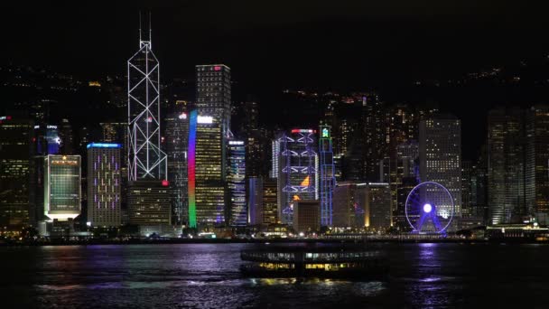 Horizonte de Hong Kong visto desde el lado de Kowloon del puerto — Vídeos de Stock