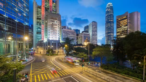 Tráfico y personas en Central, Isla de Hong Kong — Vídeos de Stock