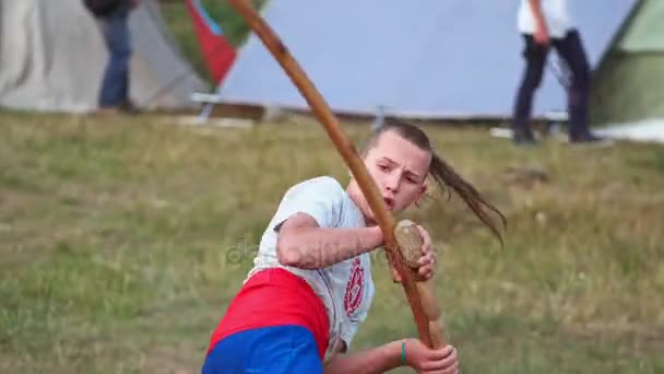 Joven en el arte del marcial nacional 4k — Vídeos de Stock