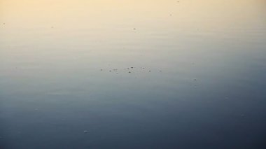 Sakin su görünümünü rahatlatıcı