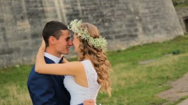 Dışarıda eğleniyor aşık Çift