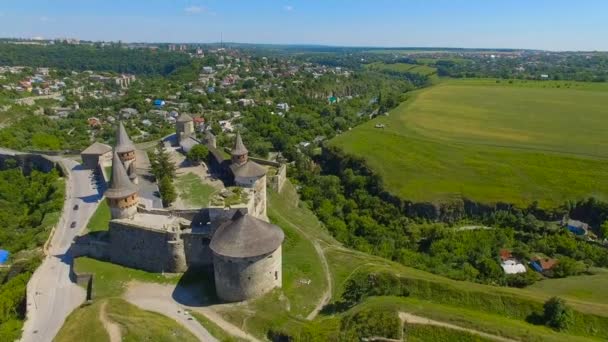 Vídeo aéreo del castillo, fortaleza en Ucrania — Vídeo de stock