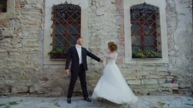 Gelin ve Damat Düğün dansı açık 4k