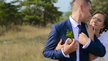 Gelin Damat el ve gülüyor olur