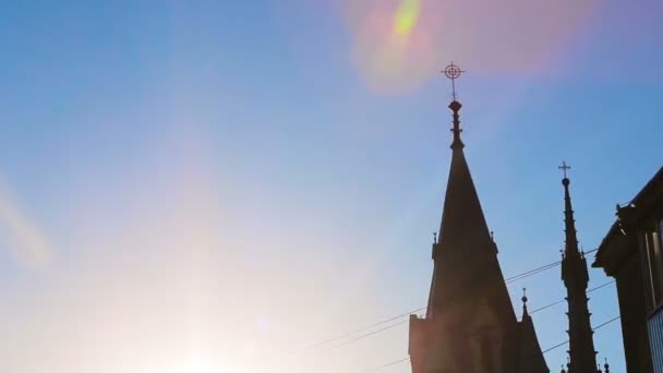 Goldener Morgen Sonnenaufgang Stadt Chortkiv, alte Kuppel, Pflaster — Stockvideo