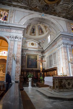 Rabbimiz kurbanını günahkarlar için zaman
