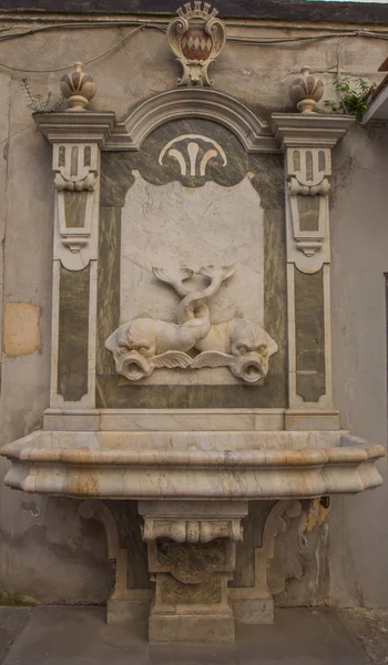 索伦托古喷泉 — 图库照片