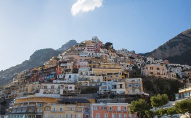 Positano ön planda