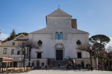 Cephe Ravello Ana Kilisesi