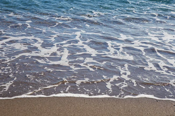 Les vagues mousseuses de Positano — Photo