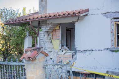 Amatör, Lazio, İtalya 24 Ağustos 2016. Deprem merkezi İtalya richter ölçeğine göre büyüklüğü 6,5 ölçekli. Yıkıcı gücünü.