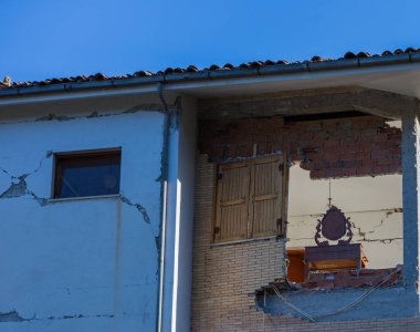 Amatör, Lazio, İtalya 24 Ağustos 2016. Deprem merkezi İtalya richter ölçeğine göre büyüklüğü 6,5 ölçekli. Yıkıcı gücünü.