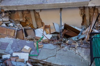 Amatör, Lazio, İtalya 24 Ağustos 2016. Deprem merkezi İtalya richter ölçeğine göre büyüklüğü 6,5 ölçekli. Yıkıcı gücünü.