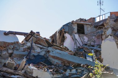 Retrosi, Lazio, İtalya 24 Ağustos 2016. Deprem merkezi İtalya richter ölçeğine göre büyüklüğü 6,5 ölçekli. Yıkıcı gücünü.
