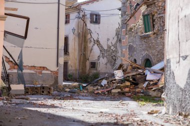Retrosi, Lazio, İtalya 24 Ağustos 2016. Deprem merkezi İtalya richter ölçeğine göre büyüklüğü 6,5 ölçekli. Yıkıcı gücünü.