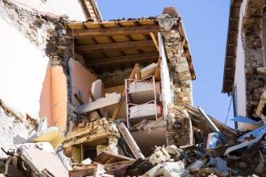 Retrosi, Lazio, İtalya 24 Ağustos 2016. Deprem merkezi İtalya richter ölçeğine göre büyüklüğü 6,5 ölçekli. Yıkıcı gücünü.