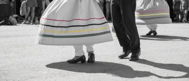 Dans ve müzik köyün Lale Festivali arasında 