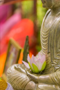 Dua etmeye davet ediyor güzel Doğu tattoo