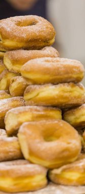 Lezzetli ve ev yapımı çikolata ile şekerli çörek