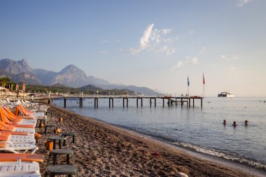 Akdeniz çevresinde Kemer, Antalya, Türkiye. Türkiye'de tatil. Kemer Beach
