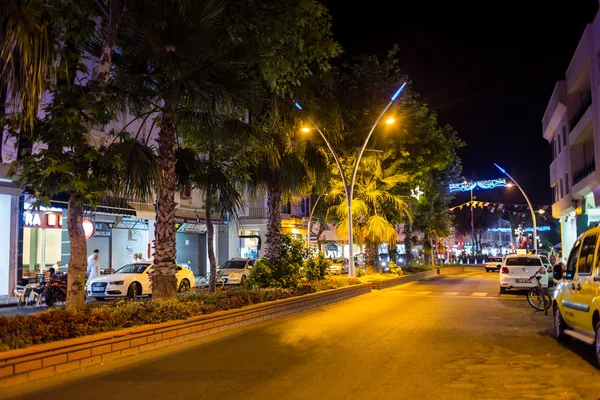 Kemer, Antalya, Turkey - August, 2016. Night city,city night lights, Kemer, Antalya, Turkey. Vacation in Turkey. — Stock Photo, Image