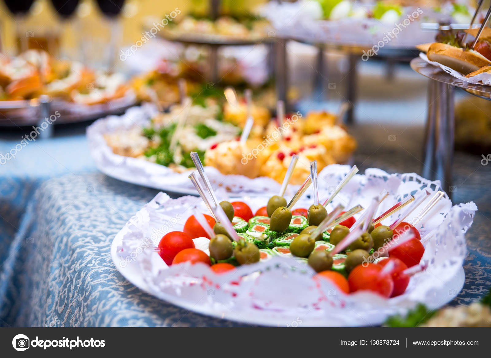 Masa, kanepe, sandviç, açık büfe aperatifler, tatil tablo, dilimlenmiş
