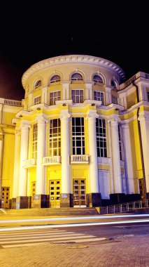 Vinnitsa, Vinnitsa gece, bölgesel memnun Belediye Binası, kentsel mimari, gece şehir ışıkları, ışıklar, Ukrayna, Avrupa şehri