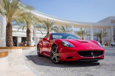 Kemer, Turkey - 05 Ağustos 2016.Red supercar, kırmızı Ferrari, lüks araba Kemer, Dubai, Türkiye, Asya, Monaco.Sportcar içinde
