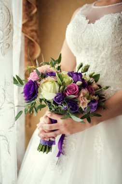 bir düğün buket düğün buketi ve eller closeup, Düğün aksesuarları, düğün elinde tutan gelin