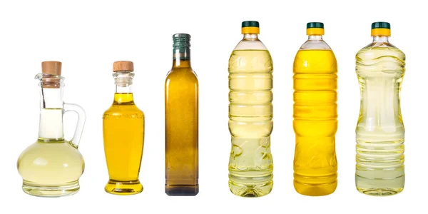 Zestaw z oliwą z oliwek i olej Makuchy słoiki na białym tle, butelki plastikowe olej duże, butelka dla nowego projektu, mała butelka oleju korek, koncepcja oleju — Zdjęcie stockowe