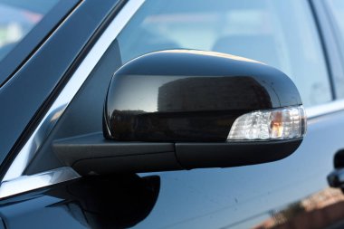 Vinnitsa, Ukrayna - Eylül 05, 2012.Jaguar Xf konsept otomobil. Arabanın dışında yan ayna, logo Jaguar