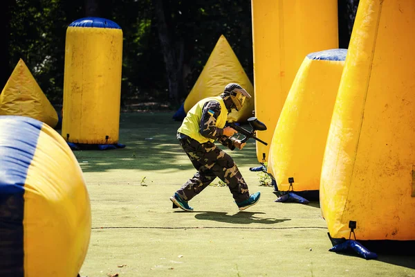 8 월 22,2016.Paintball 게임에서 Paintballer Vinnitsa, 우크라이나- — 스톡 사진