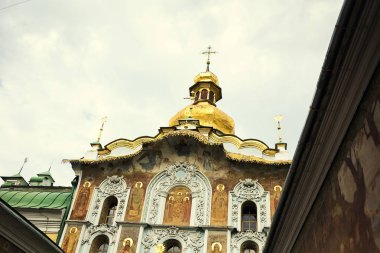 Kiev, Ukrayna - 19 Ağustos 2016 - Kiev Pechersk Lavra ya da Kiev Pechersk Lavra (Kyievo-Pechers'ka lavra, Kiev Pechersk Lavra eski beyaz manastırda. Ortodoks Hıristiyan manastır