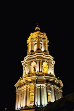 Kiev, Ukrayna - 19 Ağustos 2016 - Kiev Pechersk Lavra ya da Kiev Pechersk Lavra (Kyievo-Pechers'ka lavra, Kiev Pechersk Lavra eski beyaz manastırda. Gece lambası Ortodoks Hıristiyan Manastırı