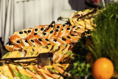 büfe masa, kanepe somon, sandviç, atıştırmalıklar, tatil tablo, dilimlenmiş, kutlama, fourchette, catering, sofra, Restoran