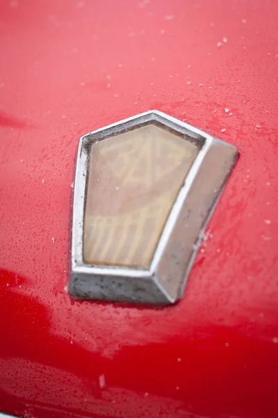 Winnicy, Ukraina - 09 lutego 2013.Lights,outside samochodu Zaz 968a, retro samochód, stary radziecki samochód czerwony — Zdjęcie stockowe