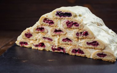 Kek krem ve kiraz ve kahve, lezzetli kek 