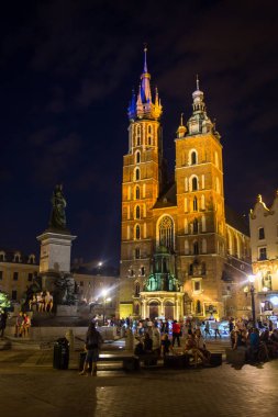 09 Temmuz 2017-Polonya, Krakow. Pazar Meydanı gece. Ana 