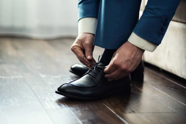 Hombre de moda, Accesorios para hombres, zapatos de ropa de hombre de negocios, Politi — Foto de Stock