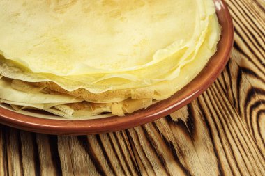 Yığın krep, bir sade krep, Kahvaltı, aperatifler. Day.Stack kefir (ayran) krep, yüksek yığın krep krep. Kahvaltı bütün aile için. Kopya alanı ile. Sığ Dof