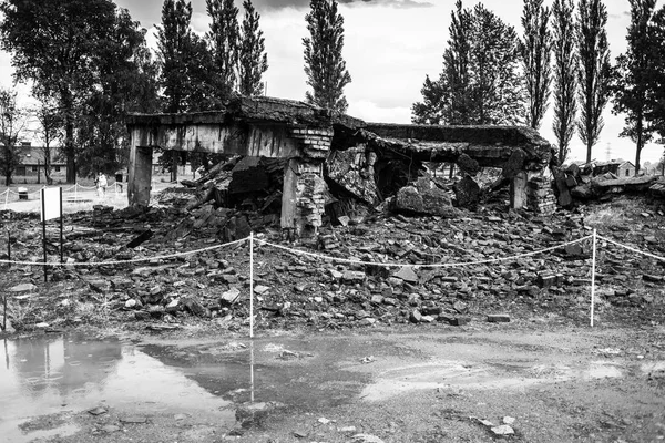 Auschwitz, Polen - baracker 11 juli, 2017.Part av Auschwitz koncentrationsläger, i ett koncentrationsläger i Auschwitz (Polen). Museet Auschwitz - Birkenau. — Stockfoto