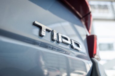 Vinnitsa, Ukrayna - Fiat, Fiat logo, Fiat konsept otomobil, Fiat Tipo marka logosu 01 Ağustos, 2017 - in