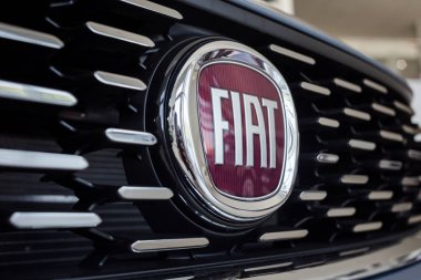 Vinnitsa, Ukrayna - Fiat, Fiat logo, Fiat konsept otomobil, Fiat 500 marka logosu 01 Ağustos, 2017 - in