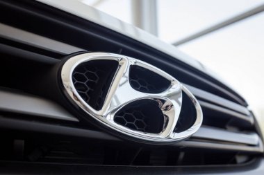 Vinnitsa, Ukrayna - logo marka Hyundai, Hyundai logo, Hyundai konsept otomobil, Hyundai Creta 01 Ağustos, 2017 - in