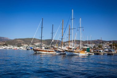 Bodrum, Türkiye - 14 Eylül 2017. Bodrum Kalesi ve Marina görünümü