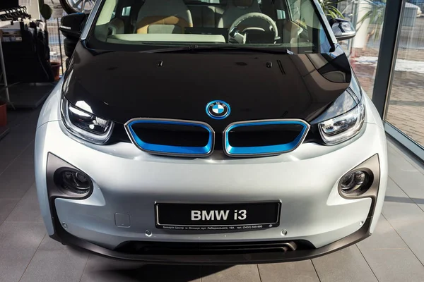 20 januari, 2018 - Vinnitsa, Oekraïne. BMW i3 elektrisch voertuig model presentatie in showroom - voorzijde — Stockfoto