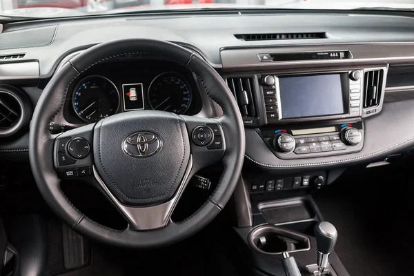 Vinnitsa, Ukrajina – 10. ledna 2018. Toyota Rav 4 koncept vozu - interiéru uvnitř — Stock fotografie